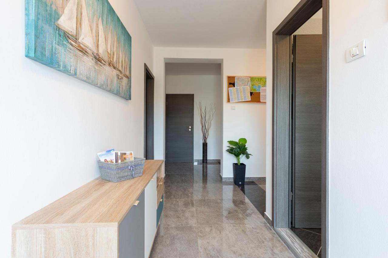 Apartmani Karoca 3 Pula Bagian luar foto