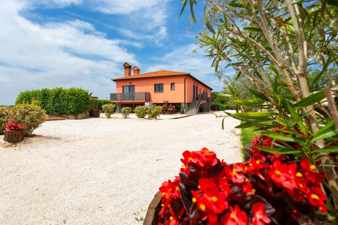Apartmani Karoca 3 Pula Bagian luar foto