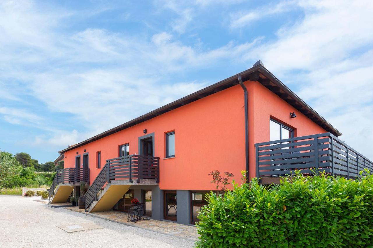 Apartmani Karoca 3 Pula Bagian luar foto