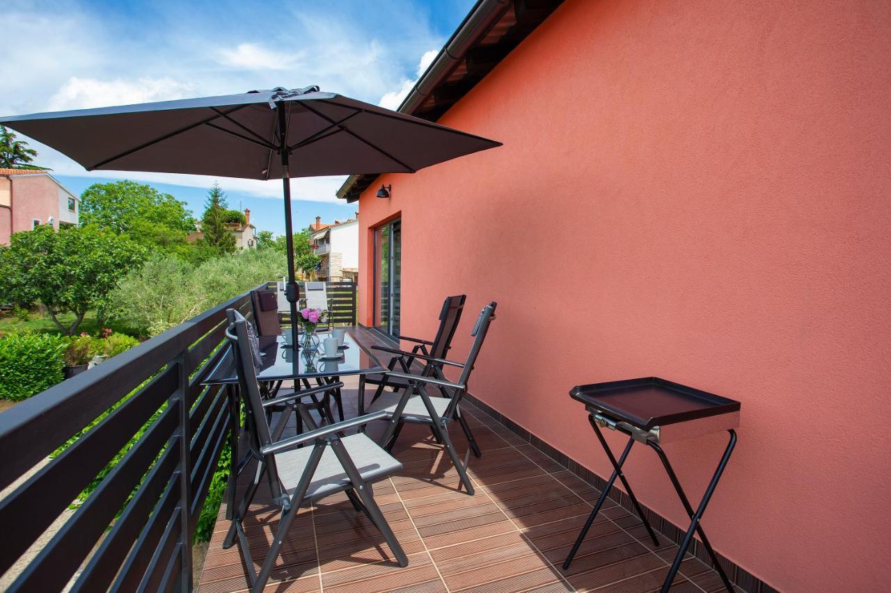 Apartmani Karoca 3 Pula Bagian luar foto