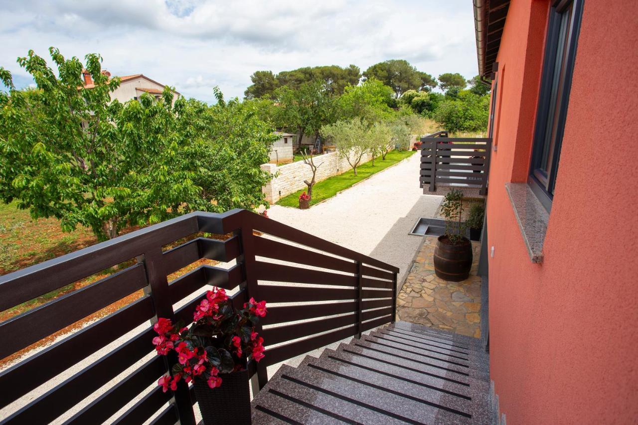 Apartmani Karoca 3 Pula Bagian luar foto