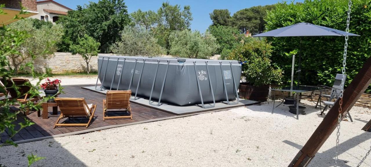 Apartmani Karoca 3 Pula Bagian luar foto