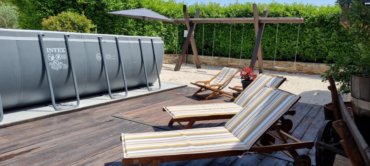 Apartmani Karoca 3 Pula Bagian luar foto